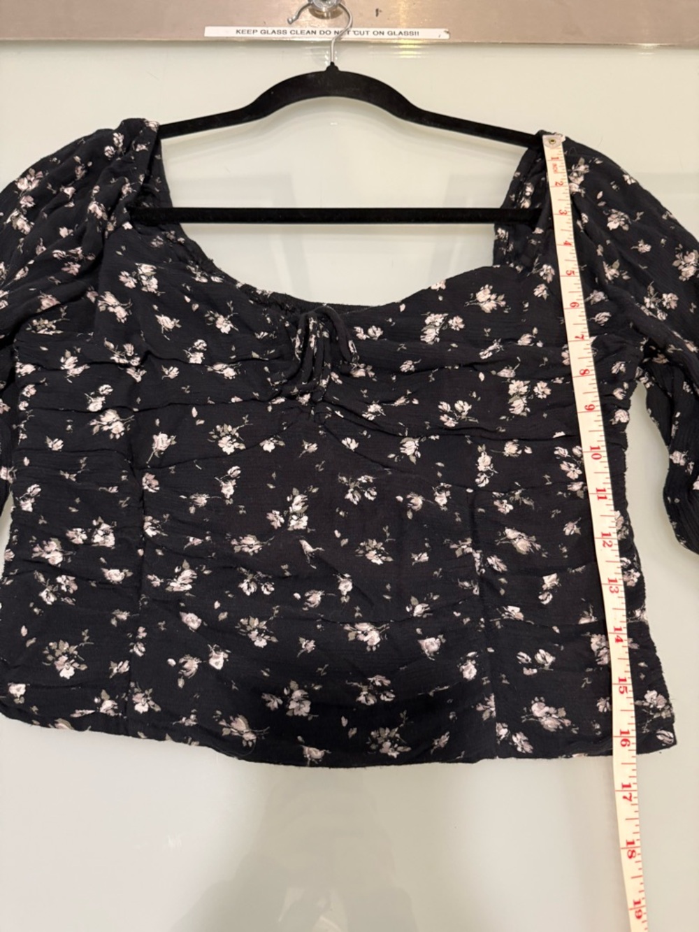 Hollister Black Floral Smocked Milkmaid Crop Top Blouse Size Large L - Picture 6 of 7